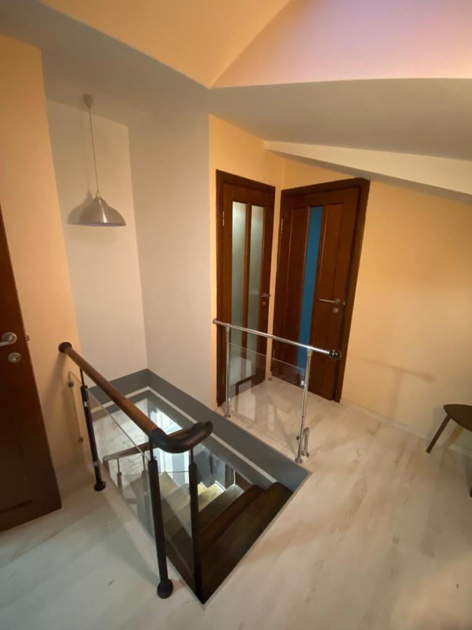 Apt In The Center Of The Town Near The Opera House Apartment Lviv Exterior photo
