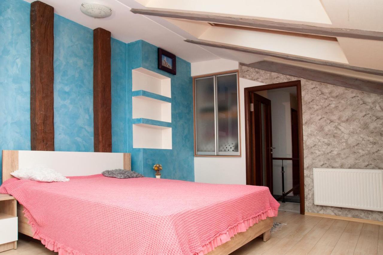 Apt In The Center Of The Town Near The Opera House Apartment Lviv Exterior photo